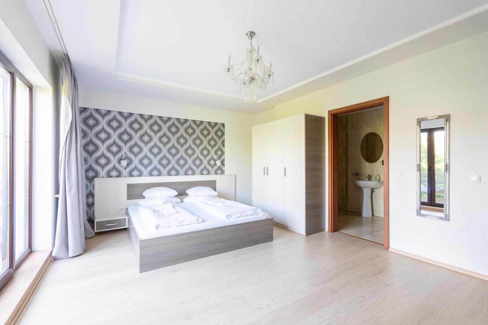 Faraway Aparthotel Near Vienna Airport With Anytime Self Check In Bruck an der Leitha Exterior photo
