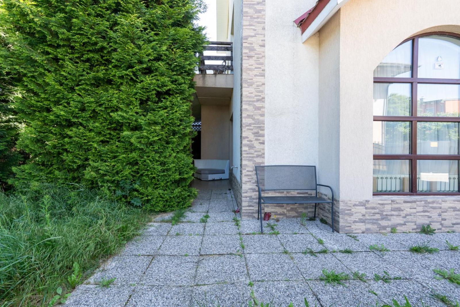 Faraway Aparthotel Near Vienna Airport With Anytime Self Check In Bruck an der Leitha Exterior photo